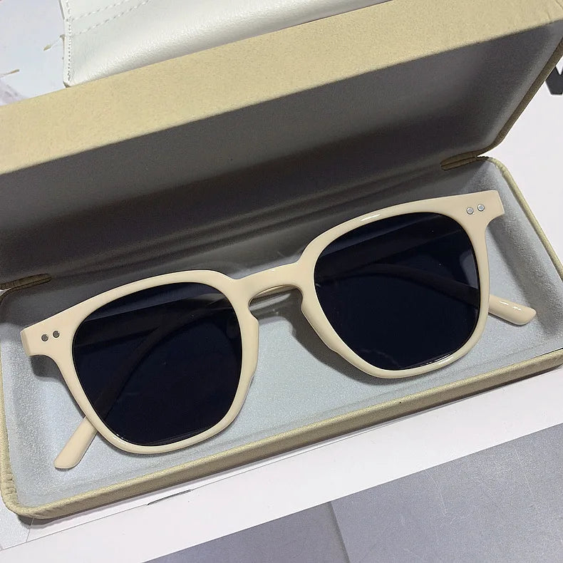 2025 Luxury Vintage Square Sunglasses for Women & Men – Small Round Retro UV400 Unisex Shades, Classic Designer Polarized Eyewear, Oculos De Sol, Trendy Hipster Sun Glasses