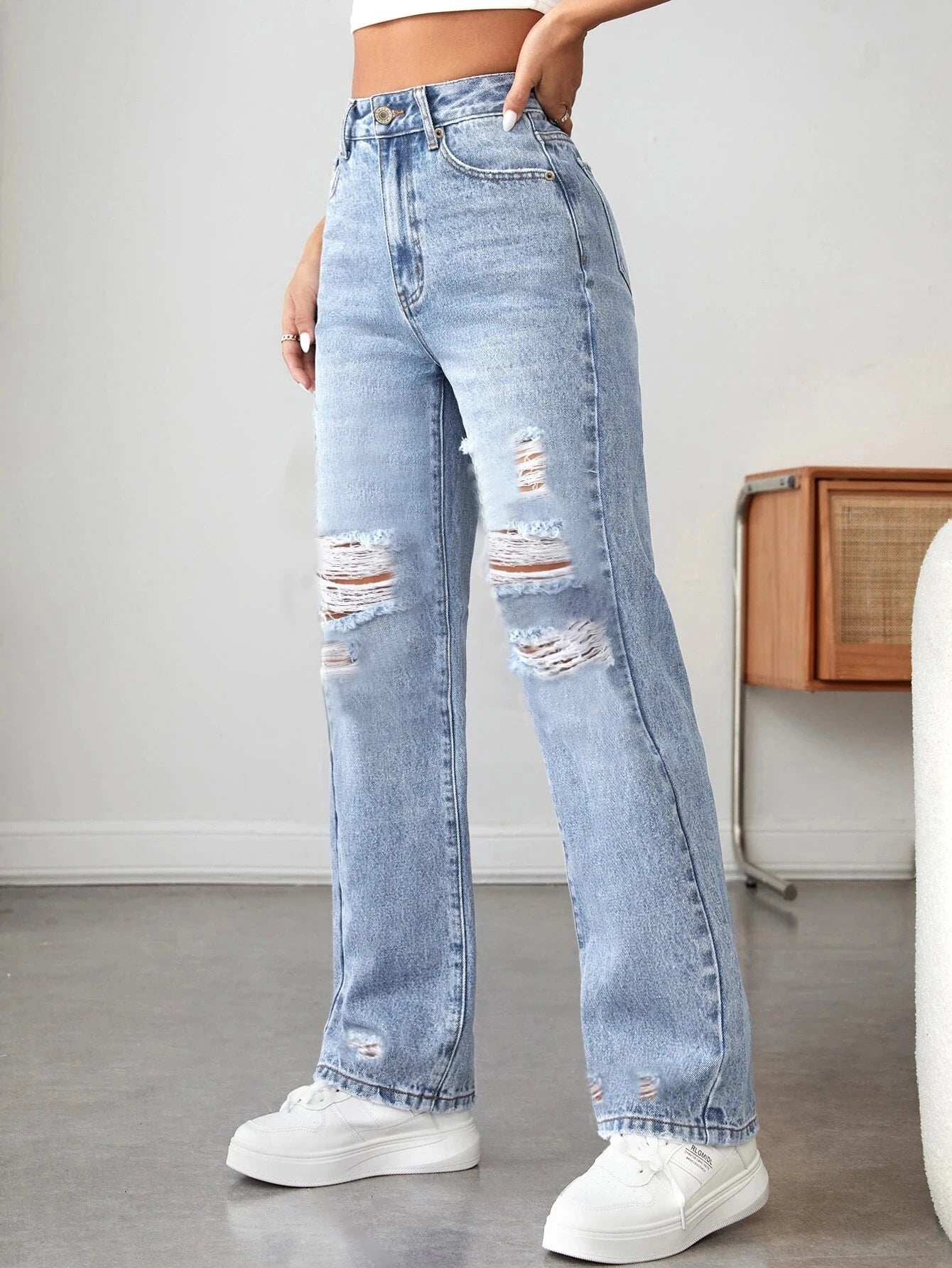 2025 Women's Light Blue Ripped Wide-Leg Jeans – Loose Fit, Comfortable & Slimming, All-Match Casual Outfit