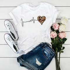 Retro 90’s Leopard Print Women’s T-Shirt – Heartbeat Graphic Harajuku Summer Top