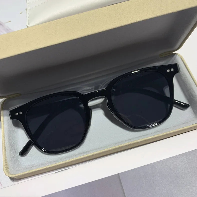 2025 Luxury Vintage Square Sunglasses for Women & Men – Small Round Retro UV400 Unisex Shades, Classic Designer Polarized Eyewear, Oculos De Sol, Trendy Hipster Sun Glasses