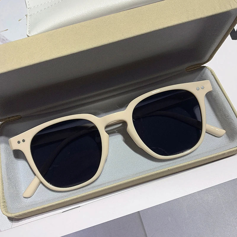 2025 Luxury Vintage Square Sunglasses for Women & Men – Small Round Retro UV400 Unisex Shades, Classic Designer Polarized Eyewear, Oculos De Sol, Trendy Hipster Sun Glasses