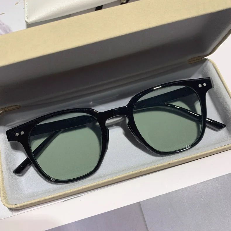 2025 Luxury Vintage Square Sunglasses for Women & Men – Small Round Retro UV400 Unisex Shades, Classic Designer Polarized Eyewear, Oculos De Sol, Trendy Hipster Sun Glasses
