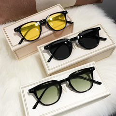 2025 Luxury Vintage Square Sunglasses for Women & Men – Small Round Retro UV400 Unisex Shades, Classic Designer Polarized Eyewear, Oculos De Sol, Trendy Hipster Sun Glasses